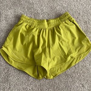 Lululemon Hotty hot short 4” tall